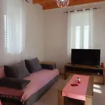 Sunnyside Apartment